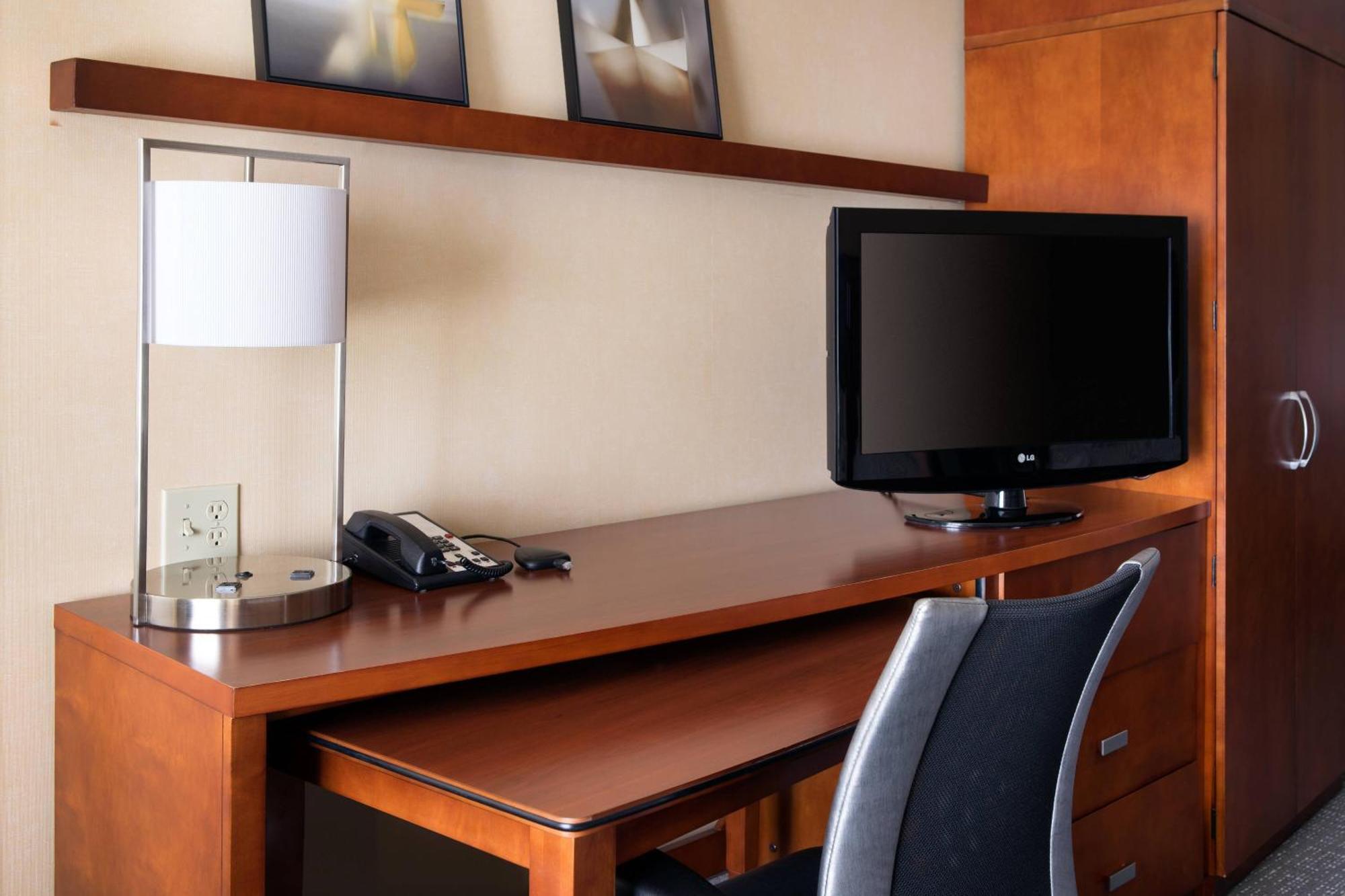 Courtyard By Marriott Sacramento Cal Expo Otel Dış mekan fotoğraf